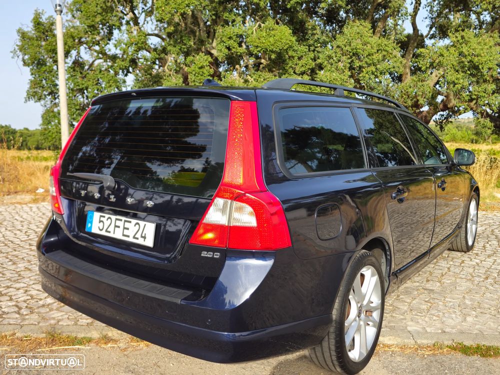 Volvo V70 2.0 D Momentum - 12