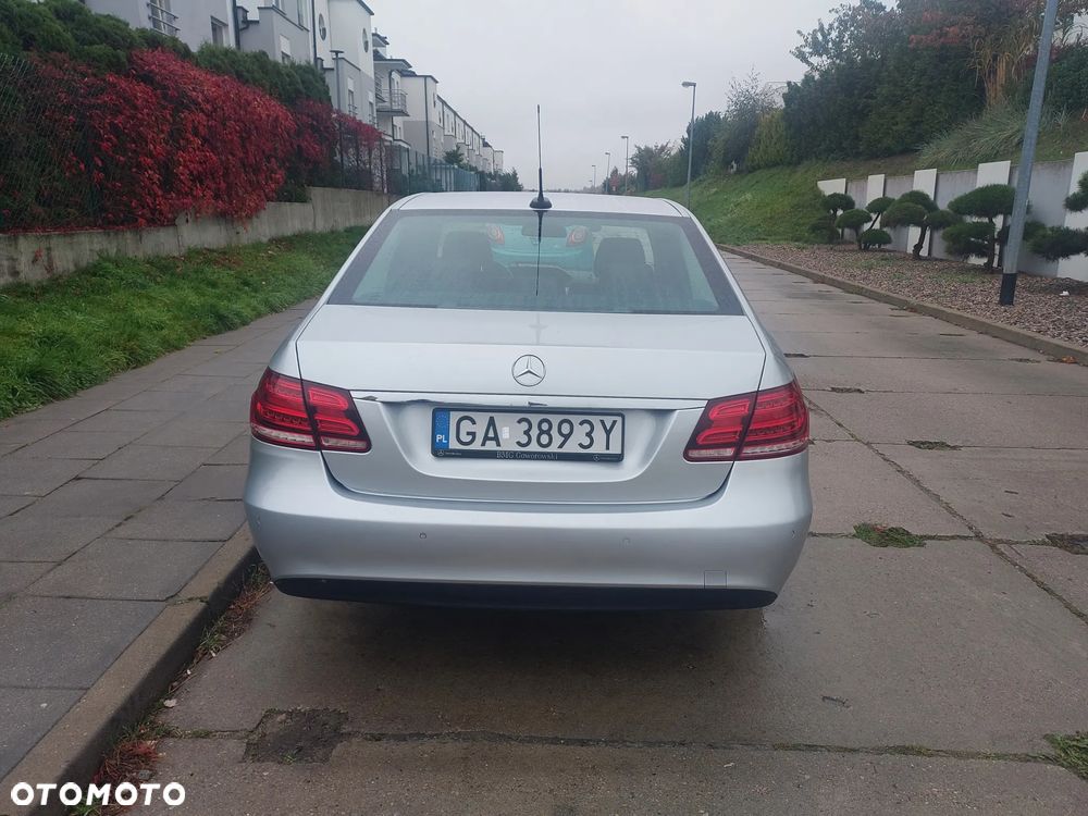Mercedes-Benz E-Class 2013 photo 4