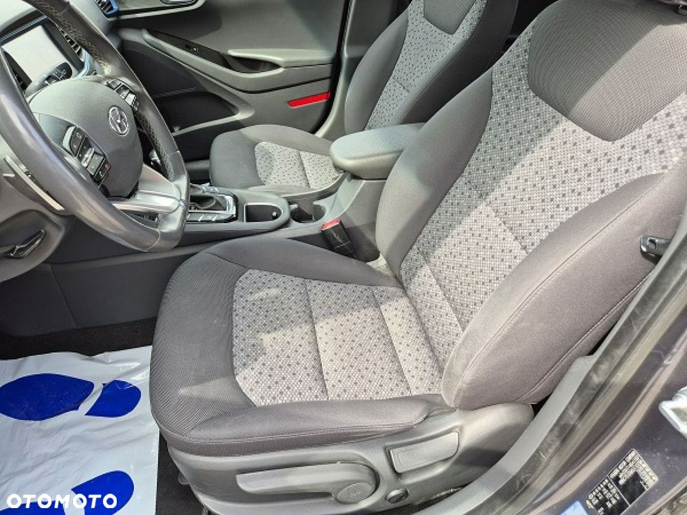 Hyundai IONIQ - 23