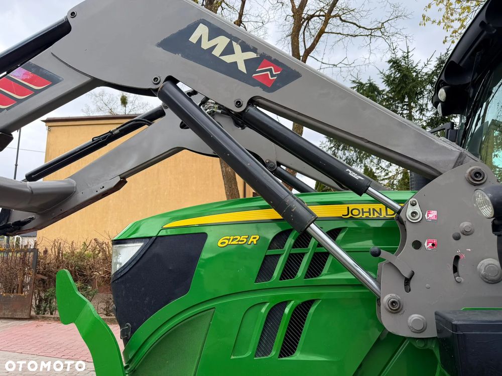 John Deere 6125R - 10