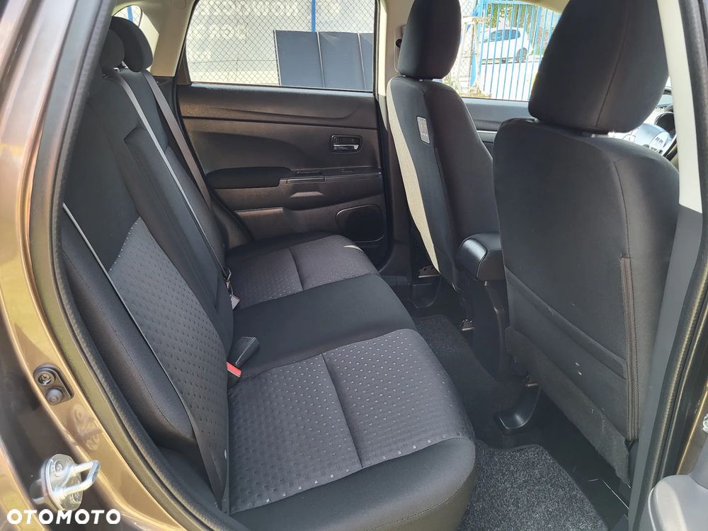 Mitsubishi ASX 1.6 2WD Edition II - 17