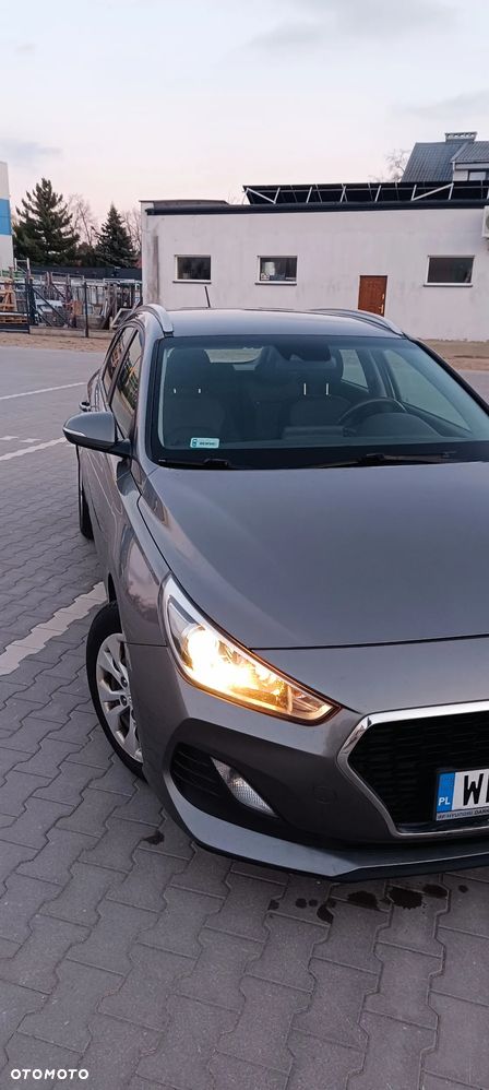 Hyundai i30 1.6 D Classic + - 5