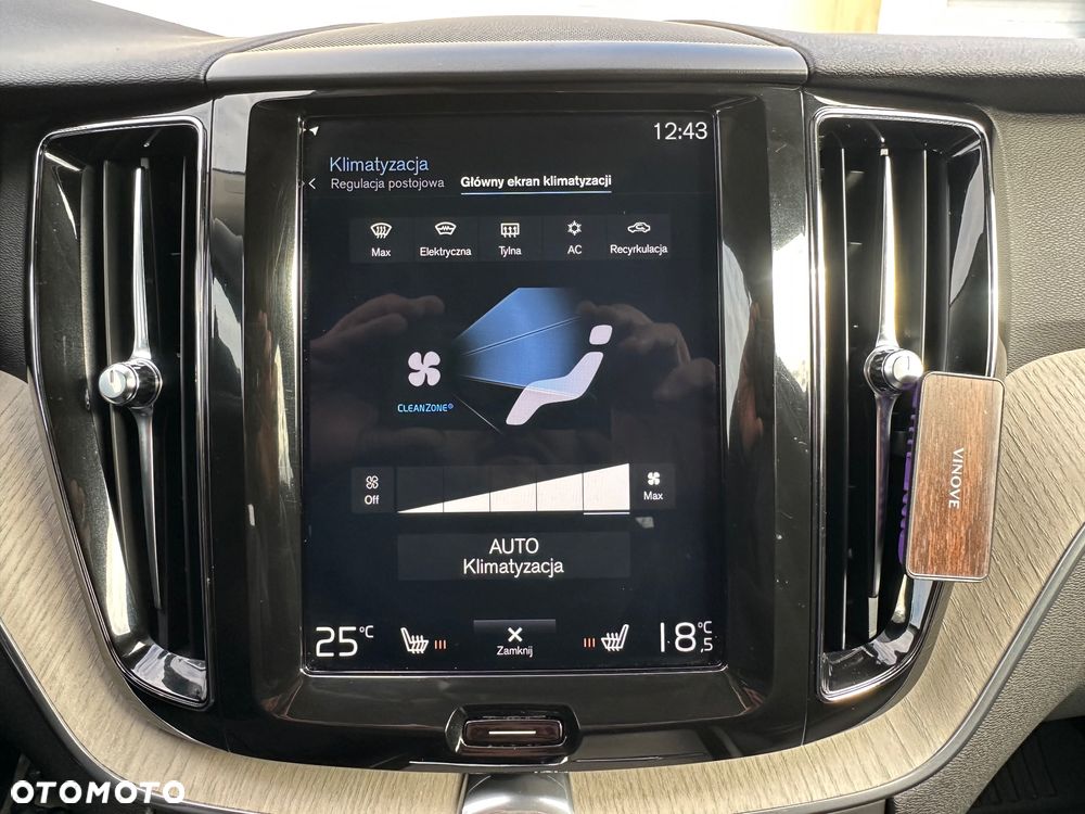 Volvo XC 60 D5 AWD Geartronic Inscription - 36