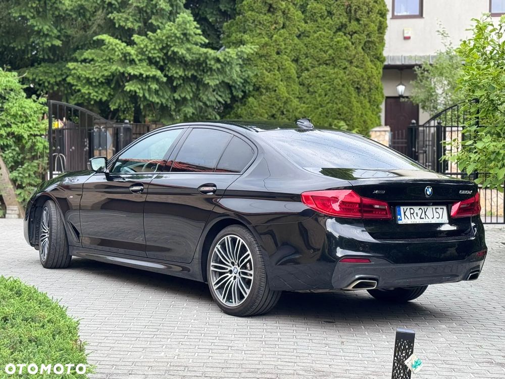 BMW Seria 5 520d xDrive - 4