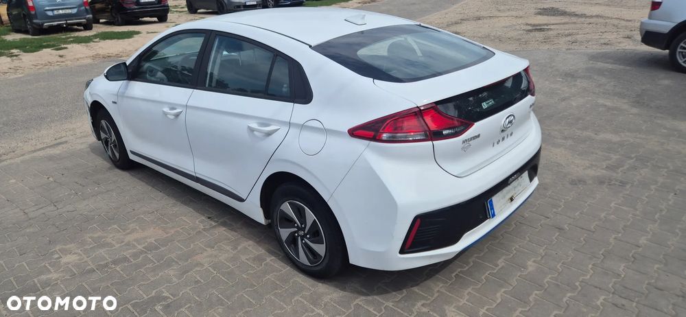Hyundai IONIQ Hybrid Platinum - 12
