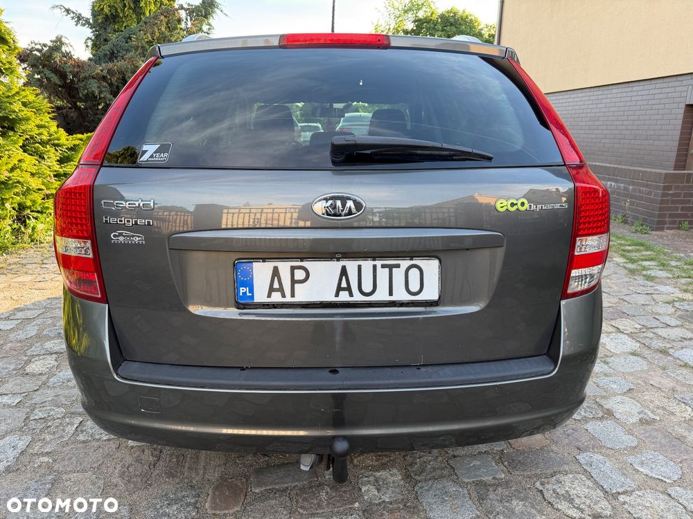 Kia Ceed 1.6 CRDi 90 ISG Spirit - 4