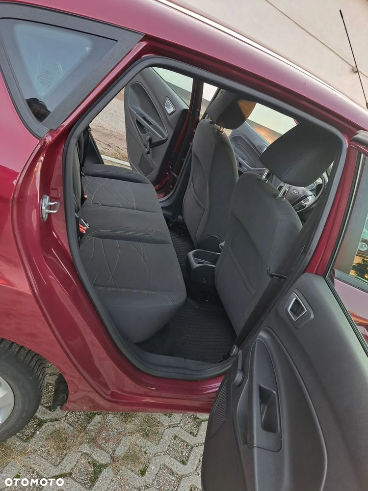 Ford Fiesta - 12