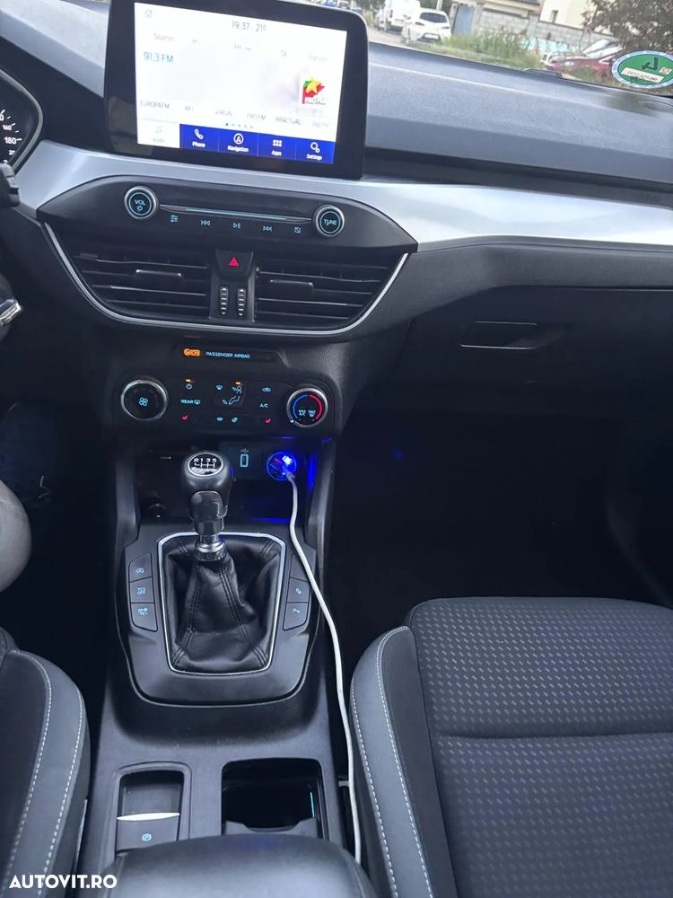 Ford Focus 1.5 TDCi Titanium - 9