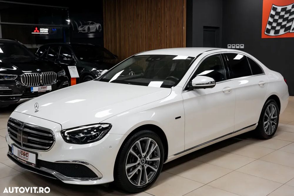 Mercedes-Benz E 300 de Aut. - 18