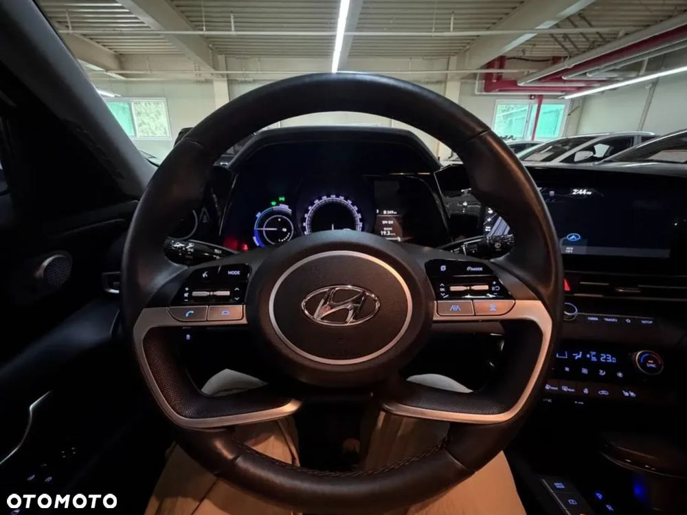 Hyundai Avante - 11
