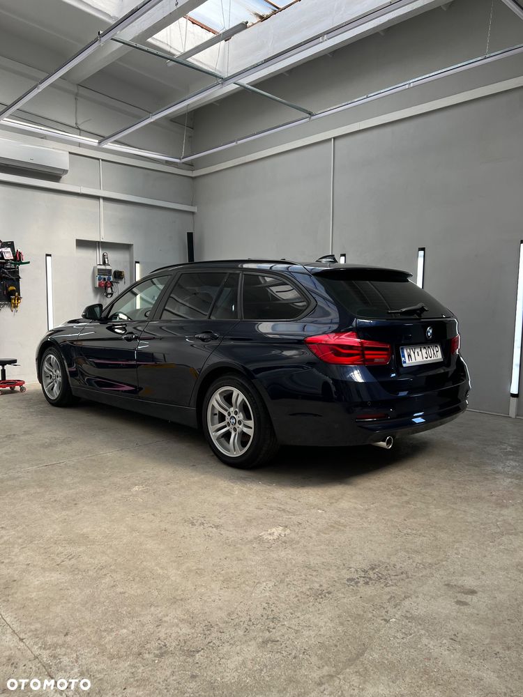 BMW Seria 3 318d xDrive - 2