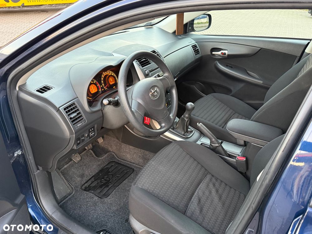 Toyota Corolla 1.6 VVT-i Luna - 9