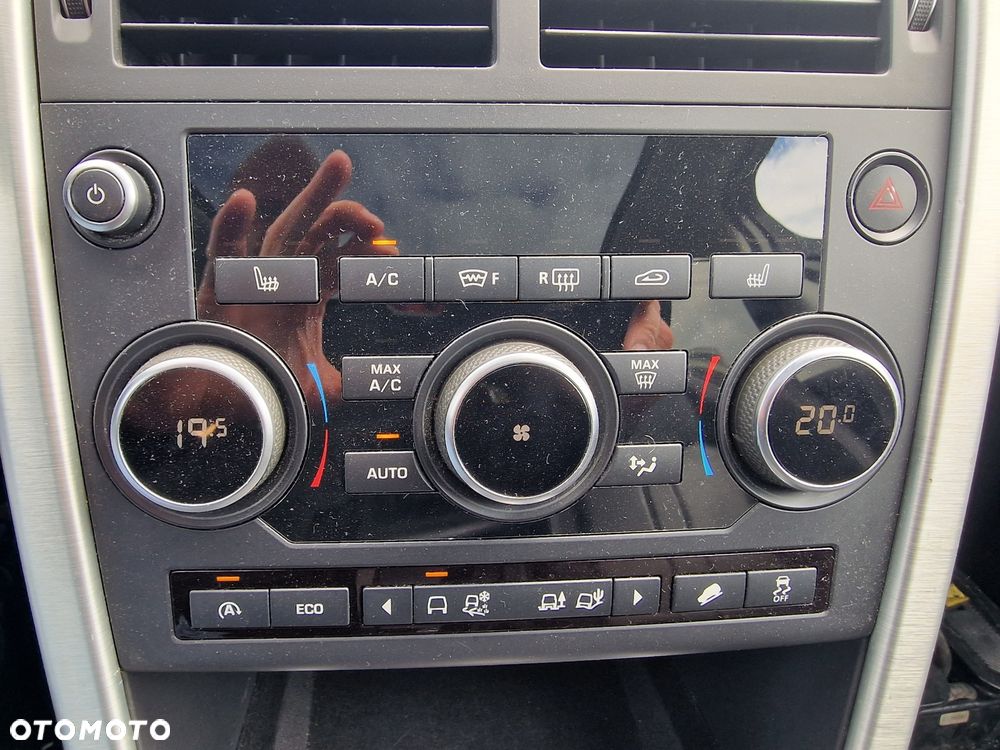 Land Rover Discovery Sport TD4 SkyView Edition - 22