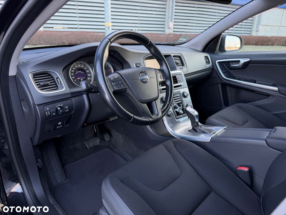 Volvo V60 D3 Summum - 13