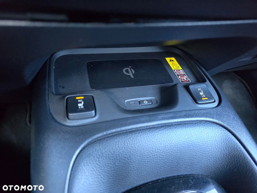 Toyota Corolla 1.8 Hybrid Comfort - 29