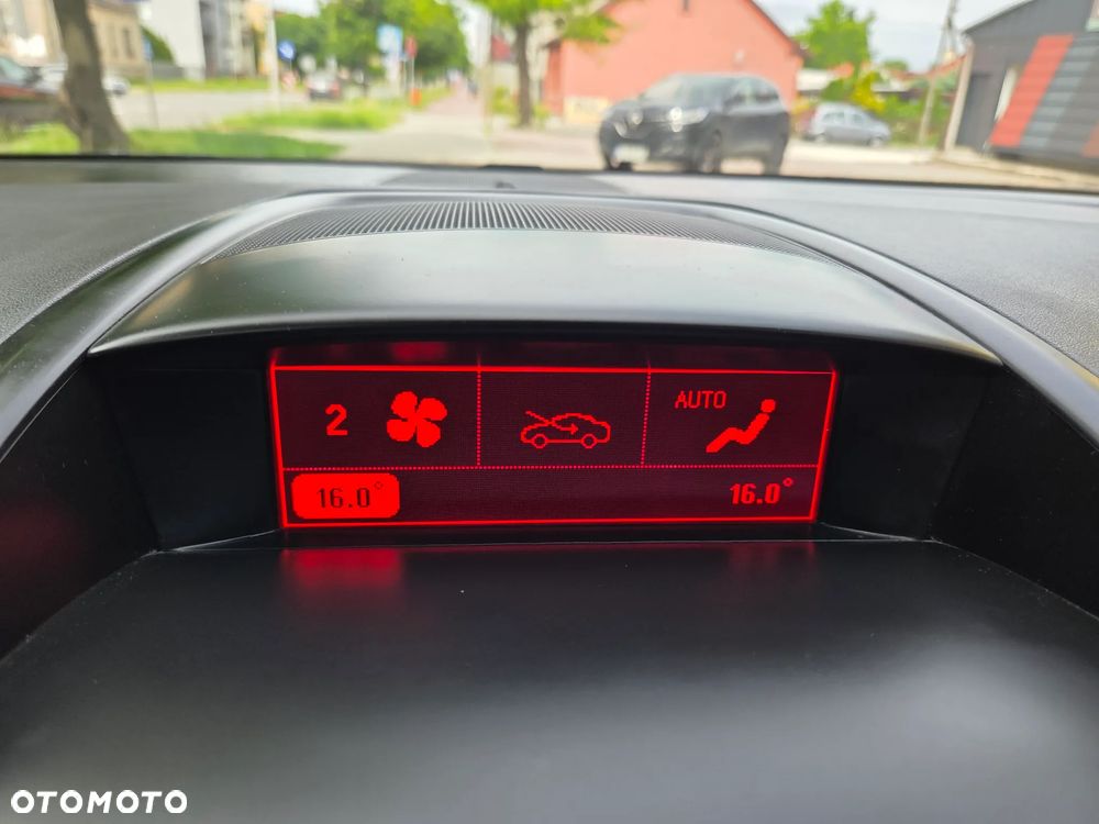 Opel Zafira Tourer 1.4 Turbo Business Edition - 13
