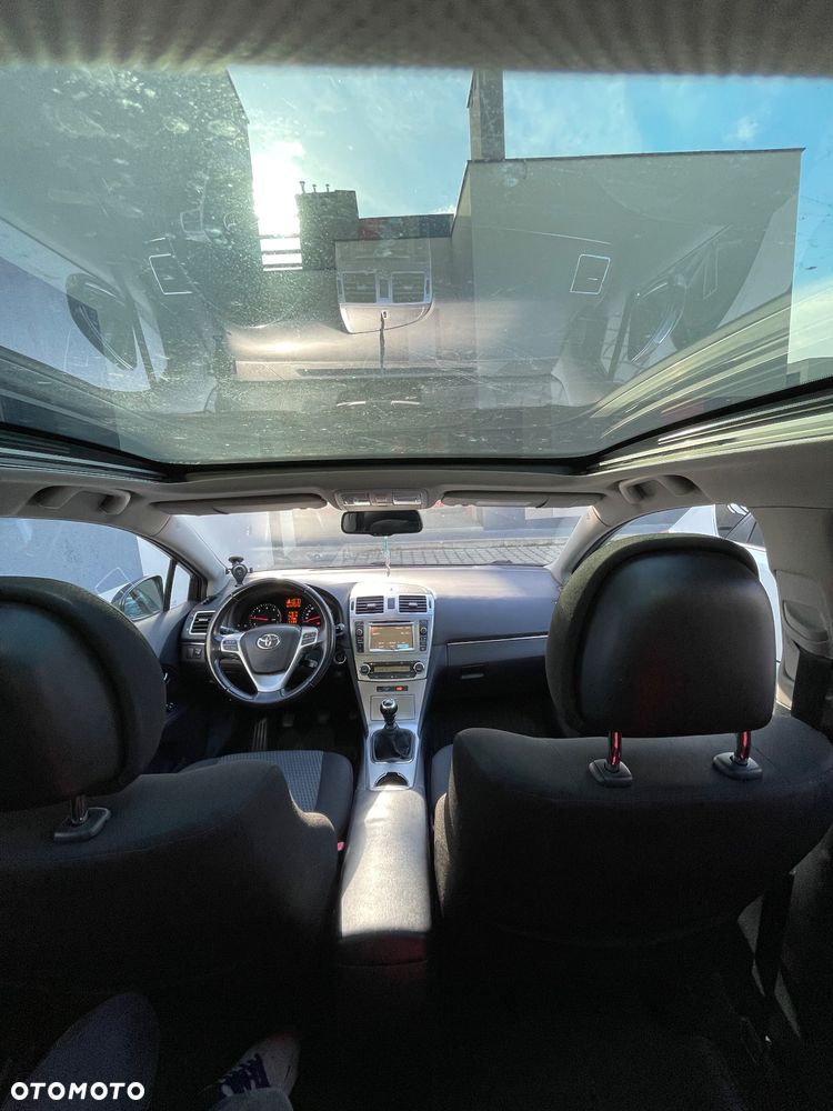 Toyota Avensis 2.0 D-4D Premium - 4