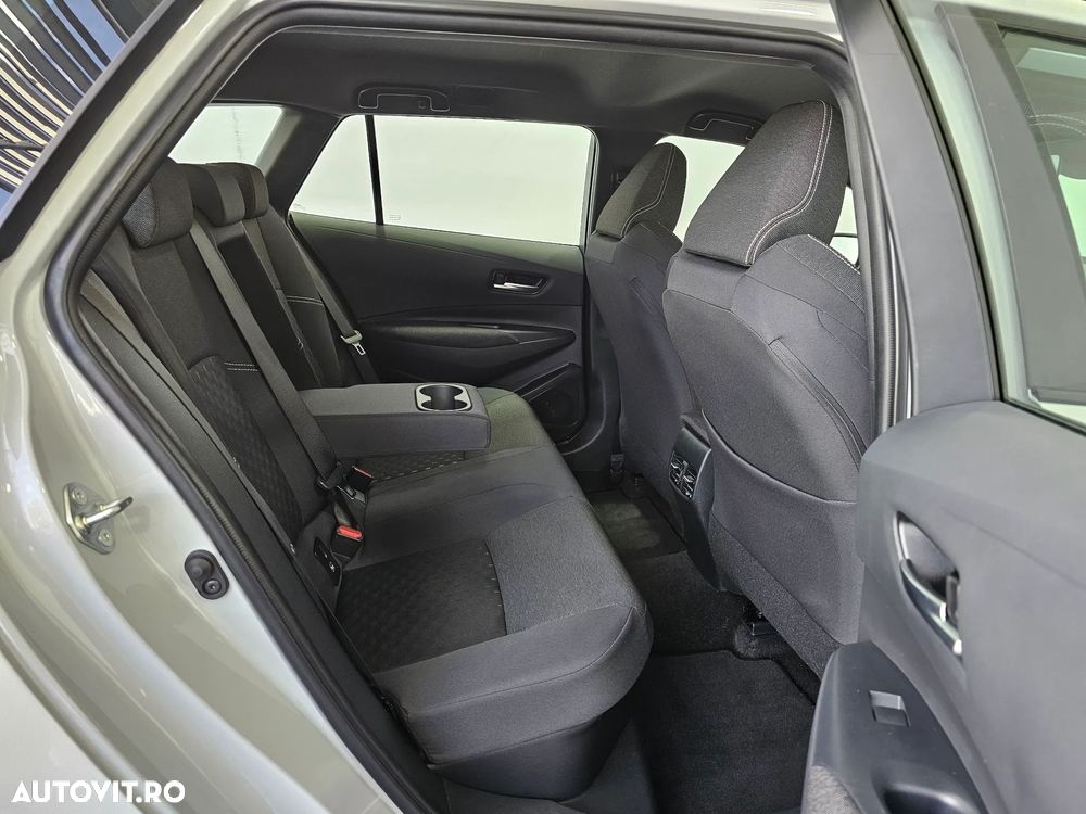 Toyota Corolla 1.8 HSD Business - 27