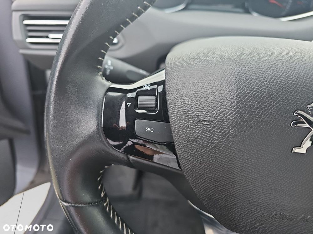 Peugeot 308 1.2 PureTech Active Pack S&S - 15