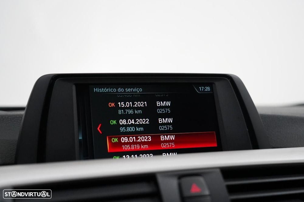 BMW 330 e iPerformance - 12