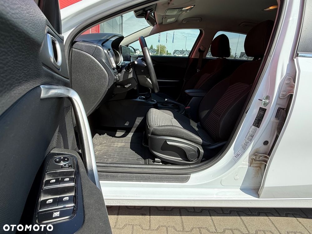 Kia Ceed - 12