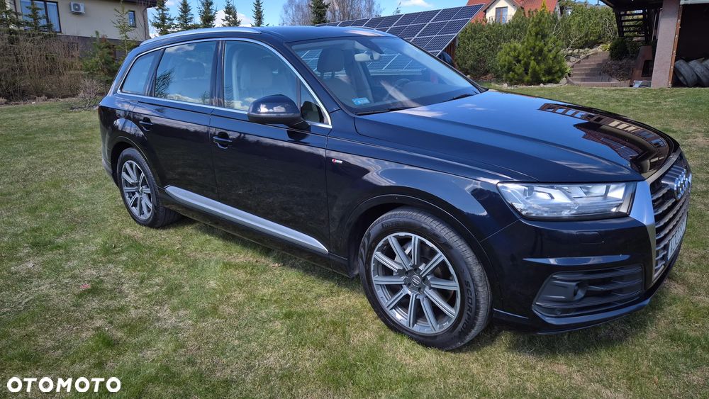Audi Q7 - 1
