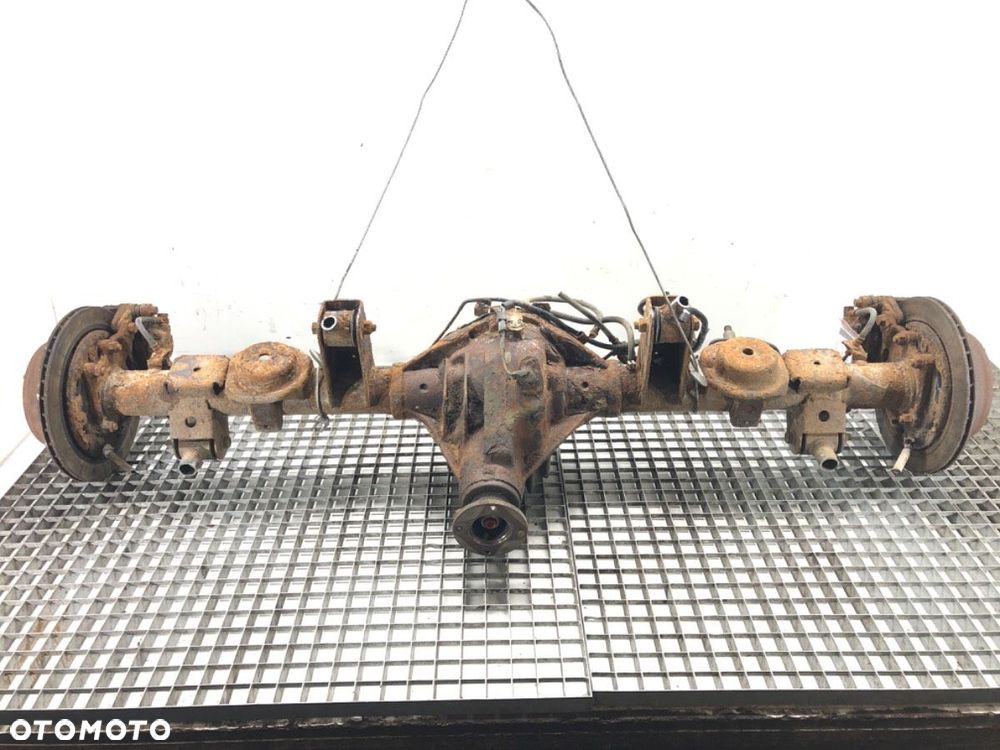 MOST DYFER TYŁ  ISUZU RODEO samochód terenowy zamknięty 1997 - 2004 3.2 V6 151 kW [205 KM] - 1