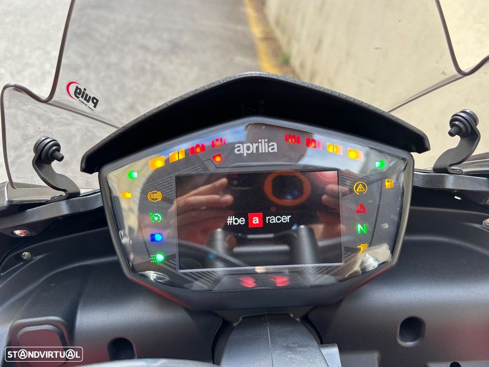 Aprilia Tuono 660 - 4