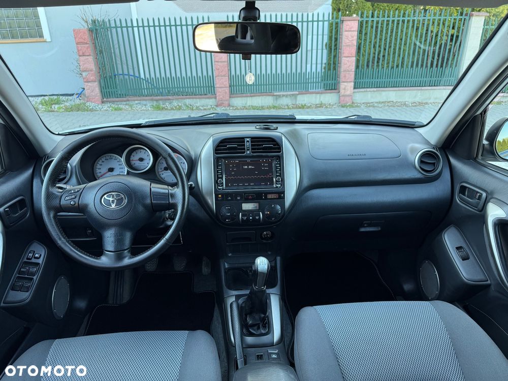 Toyota RAV4 4x4 Sol - 15