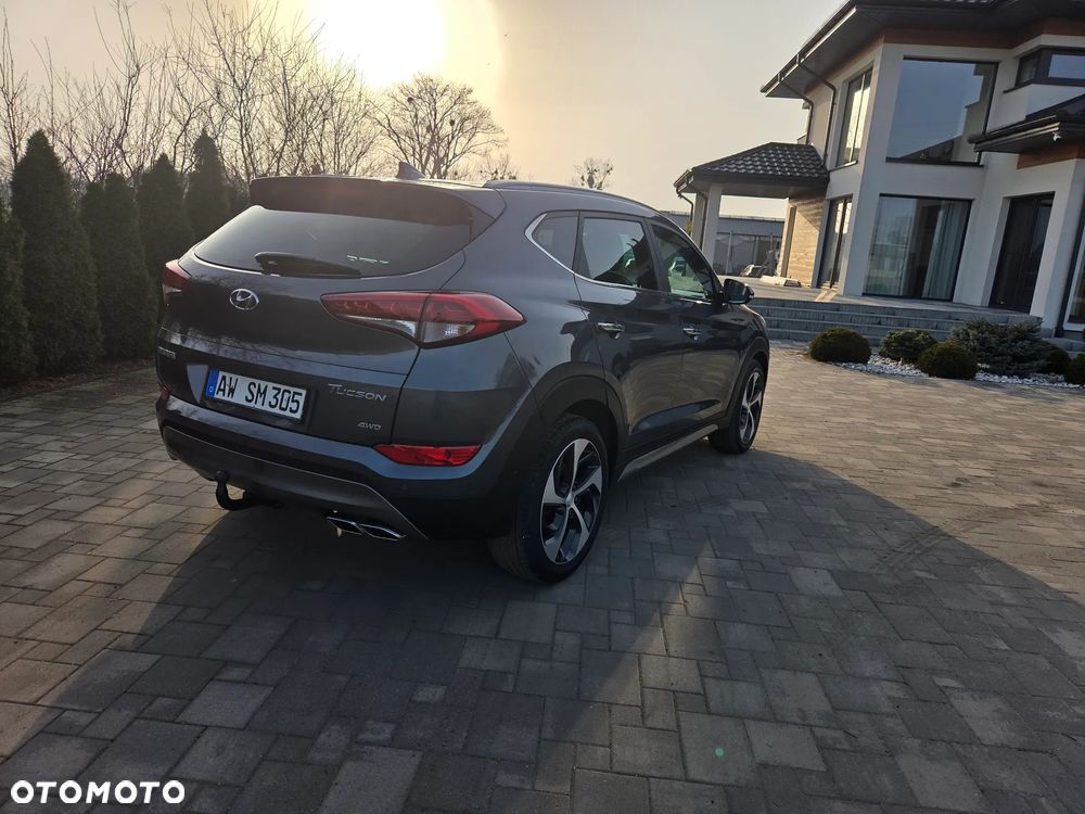 Hyundai Tucson 2.0 CRDI 4WD Automatik Premium - 17