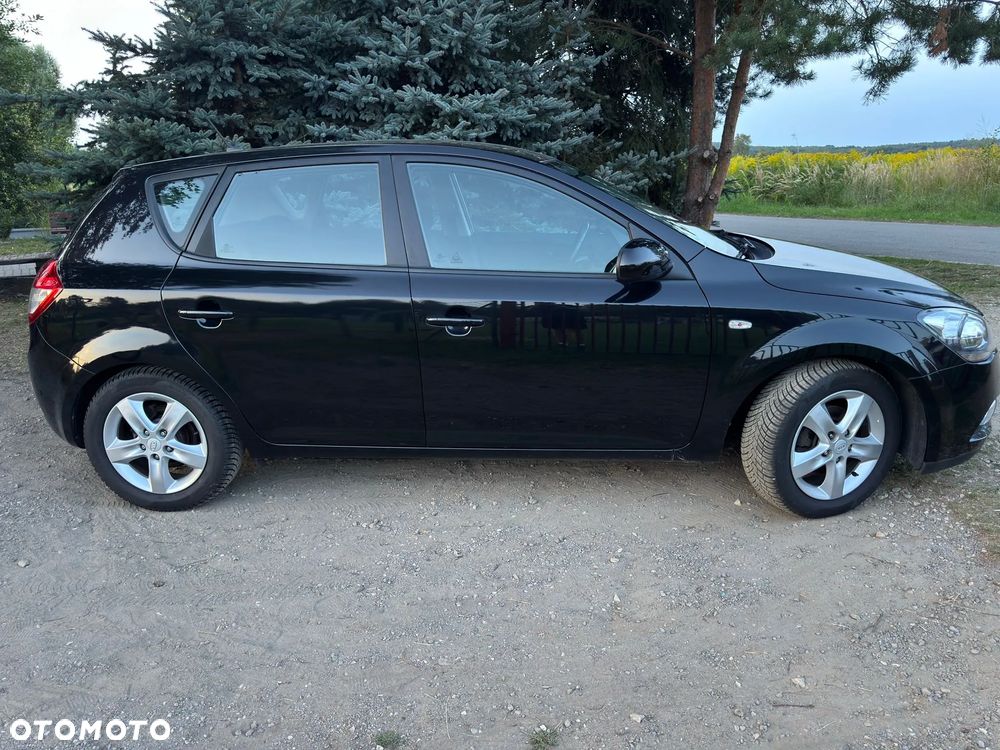 Kia Ceed 1.4 CVVT Dream-Team Edition - 20