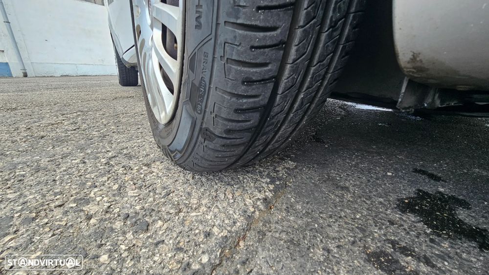 Fiat Punto 1.2 Lounge S&S - 32