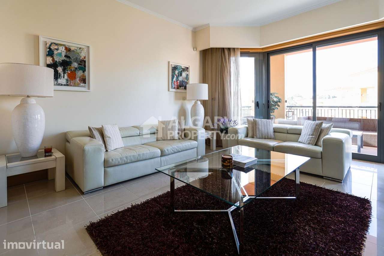 Apartamento T3 de Luxo Junto ao Campo De Golfe Victoria em Vilamoura, - Grande imagem: 2/25
