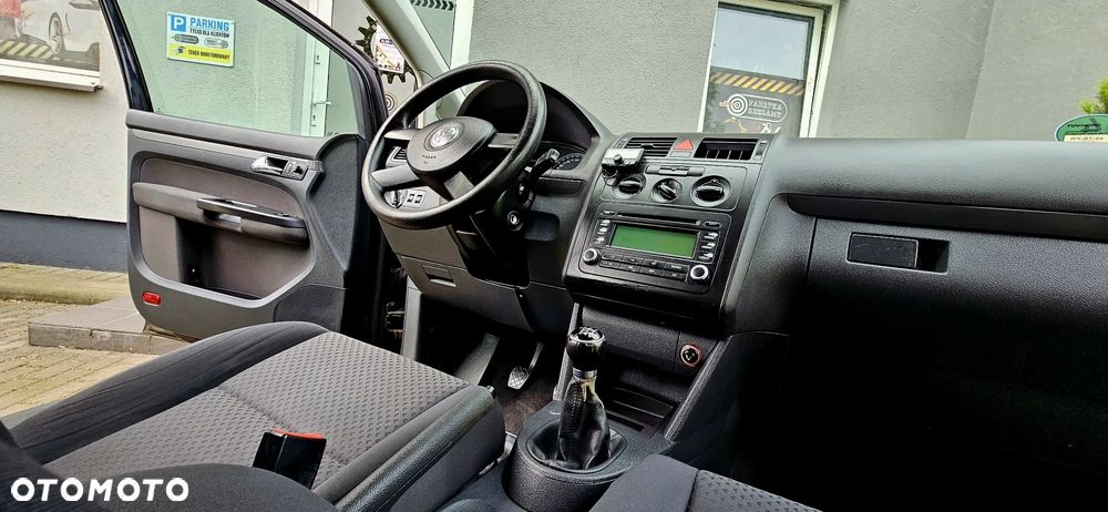 Volkswagen Touran - 21
