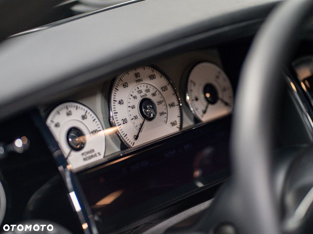 Rolls-Royce Ghost - 35