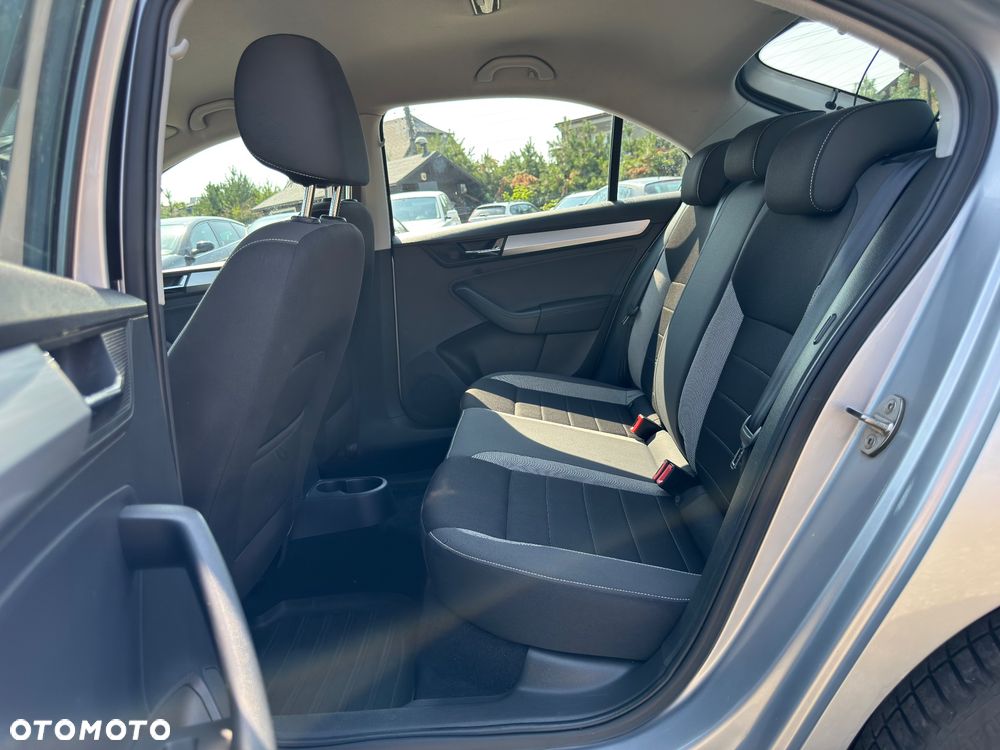 Skoda RAPID 1.0 TSI Ambition - 21