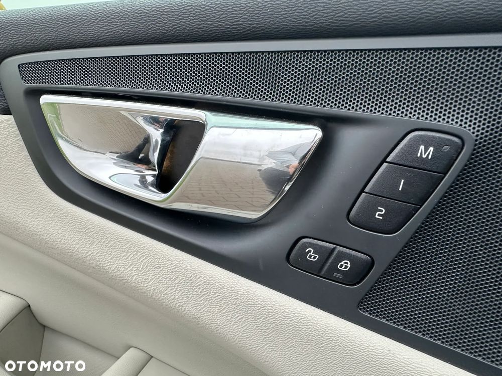 Volvo XC 60 T6 AWD Inscription - 29