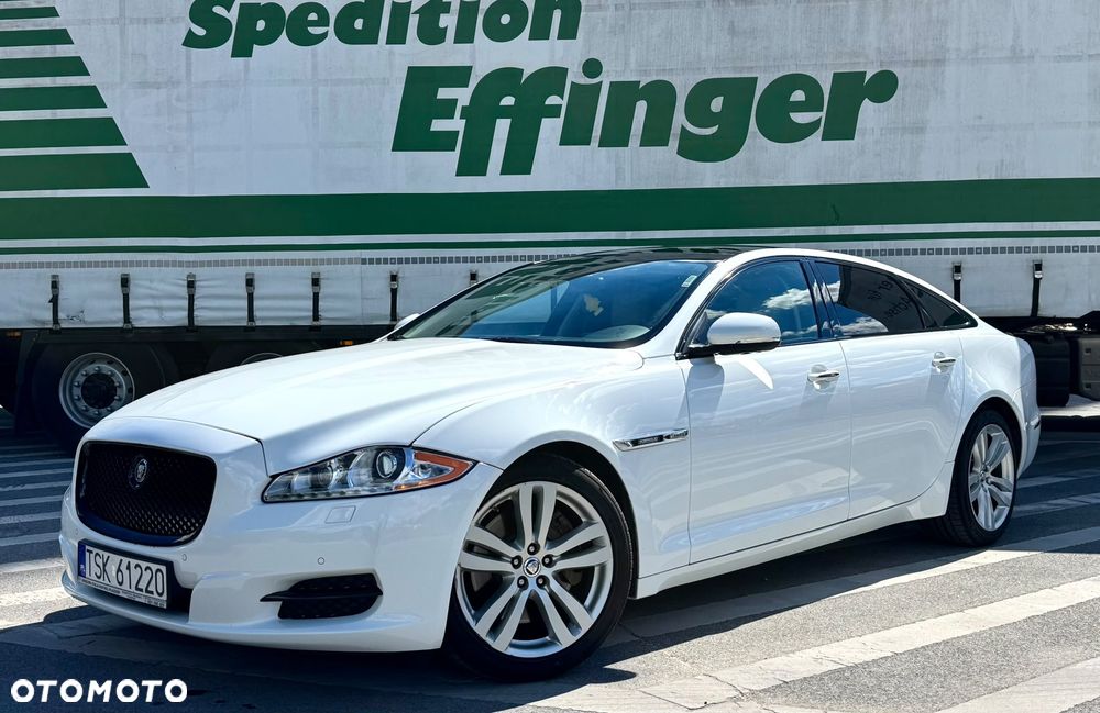 Jaguar XJ 5.0 V8 LWB Portfolio - 1