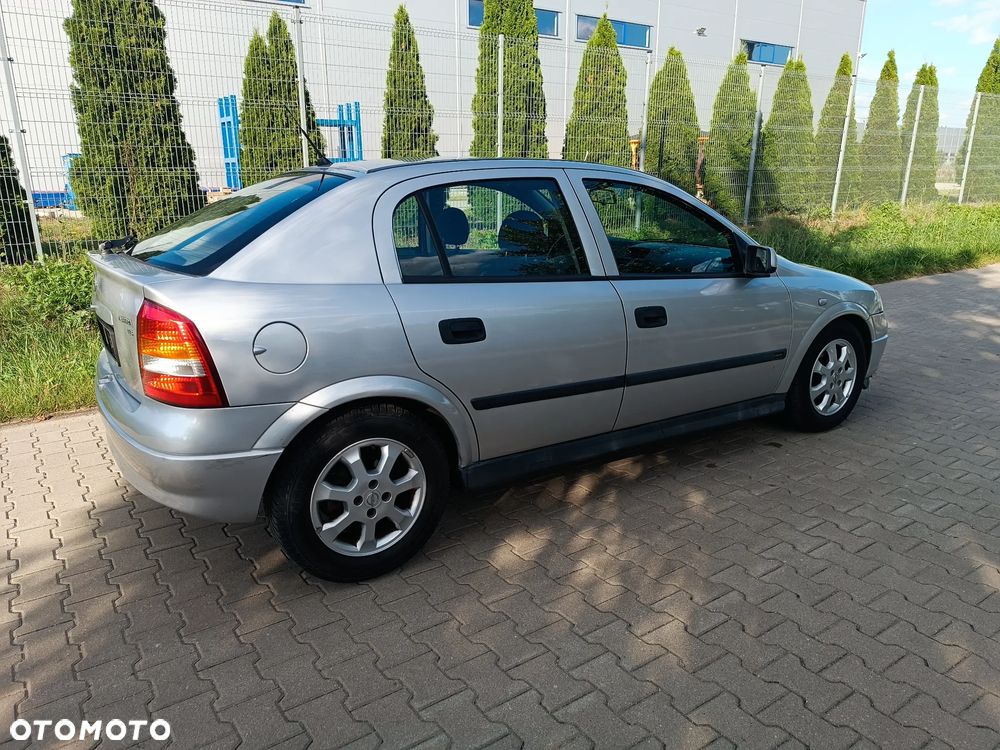 Opel Astra - 2