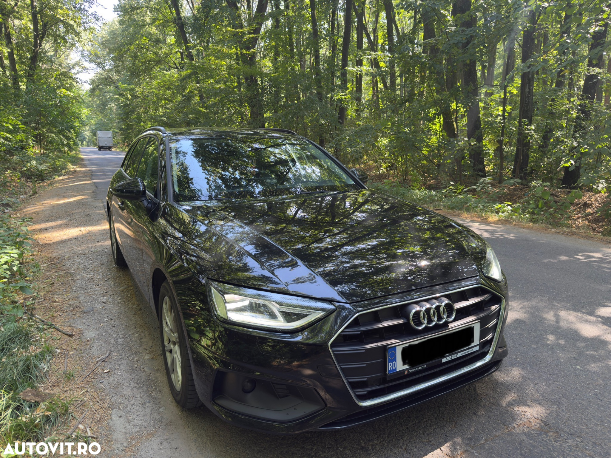 Audi A4 Avant 2.0 40 TDI S tronic Advanced - 5