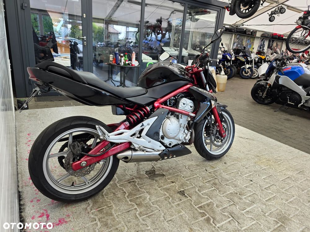 Kawasaki ER - 8