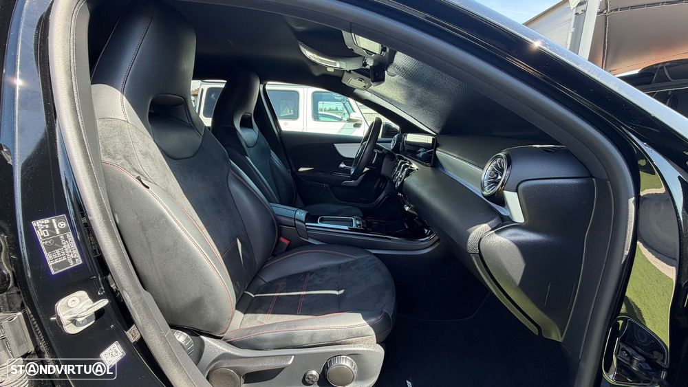 Mercedes-Benz A 250 e AMG Line - 20