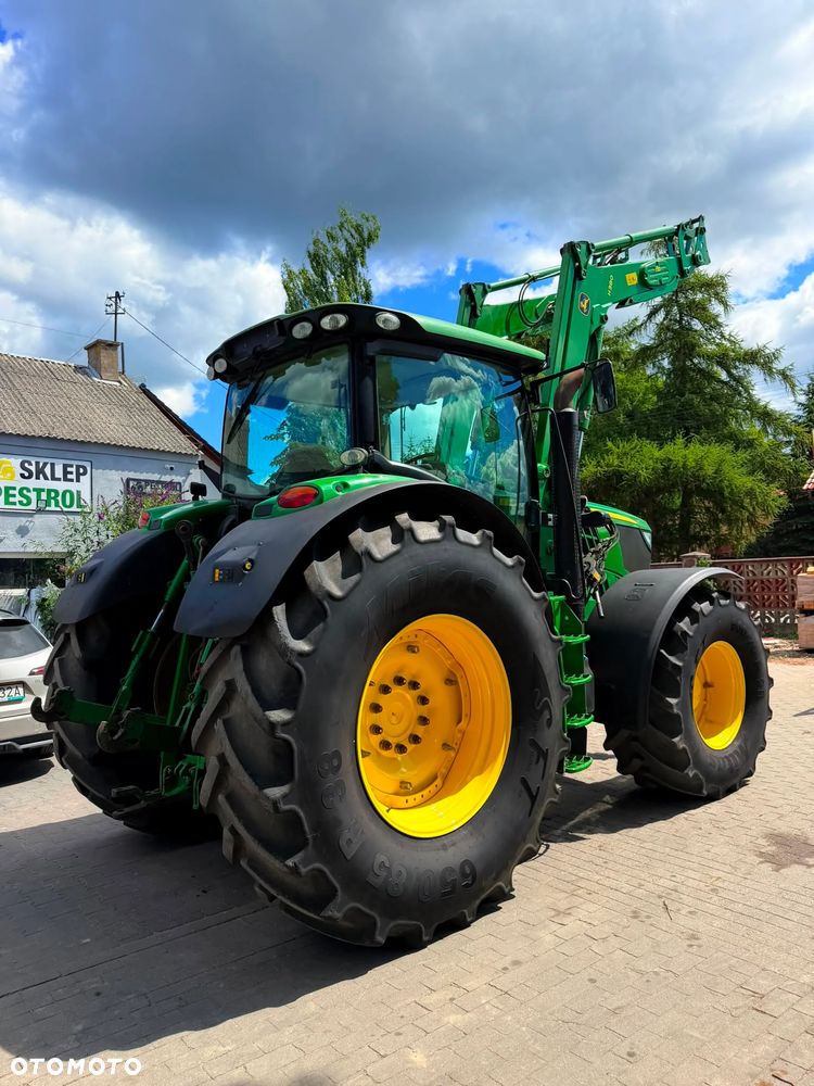 John Deere 6210R - 13