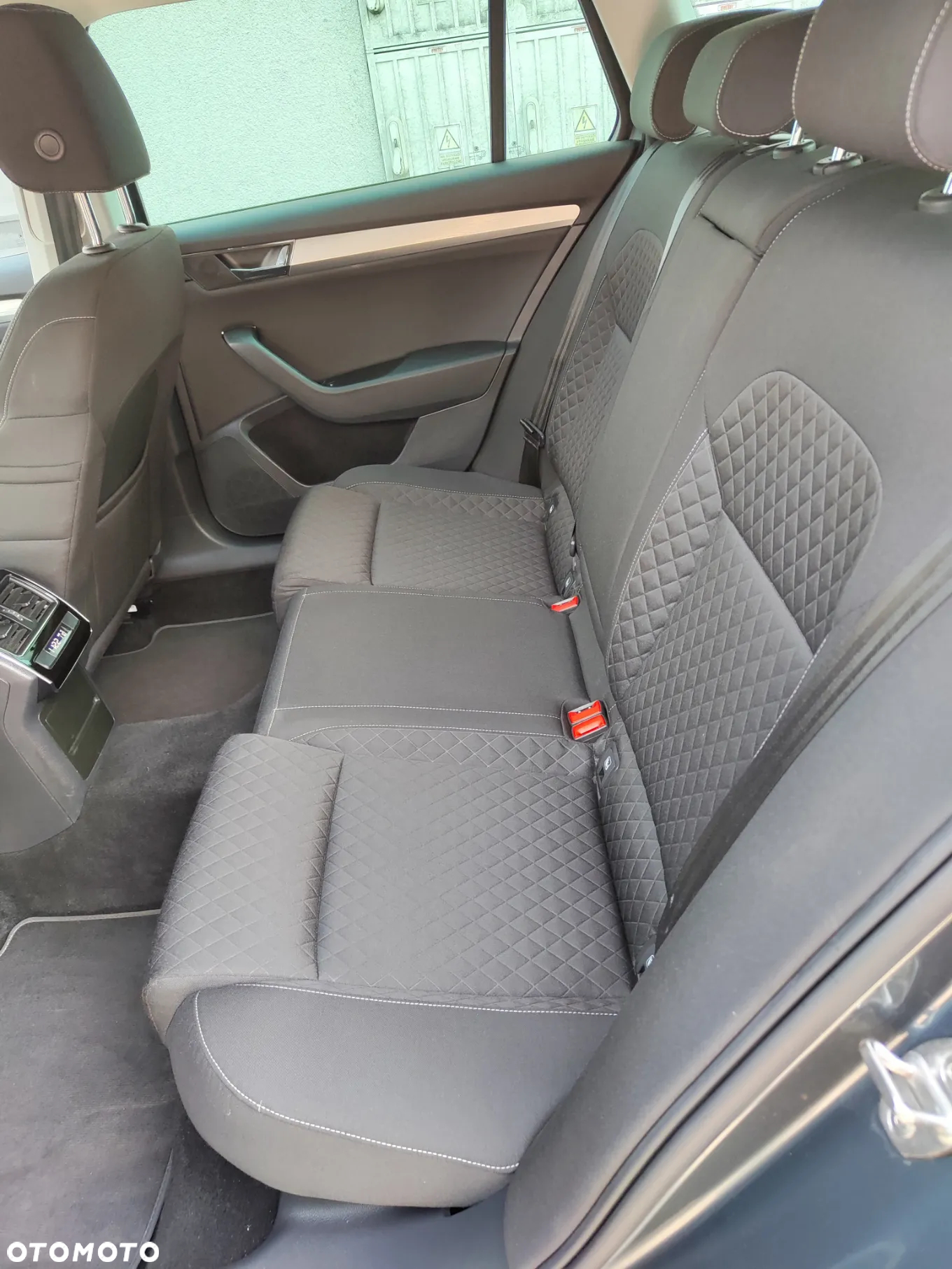 Skoda Superb Combi 2.0 TDI DSG Essence - 19