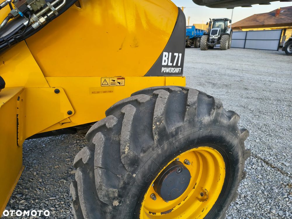 Volvo BL71  Koparko-ładowarka - 10