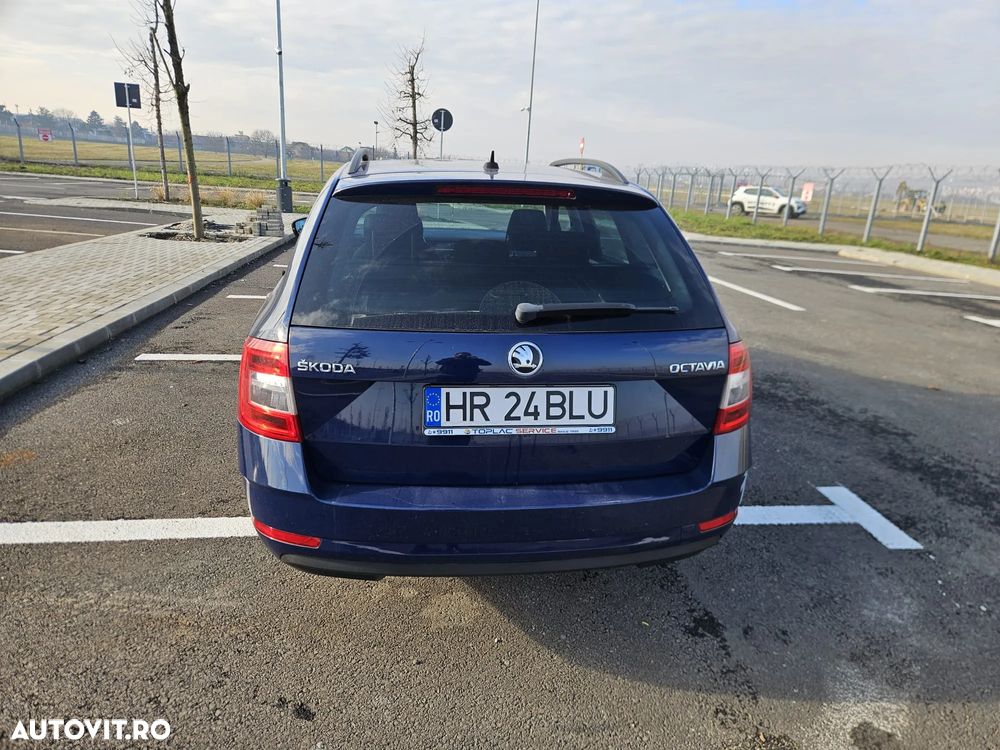 Skoda Octavia 1.6 TDI DSG Style - 6