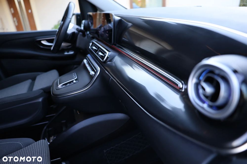 Mercedes-Benz Klasa V 220 d Avantgarde 9G-Tronic (d³ugi) - 21