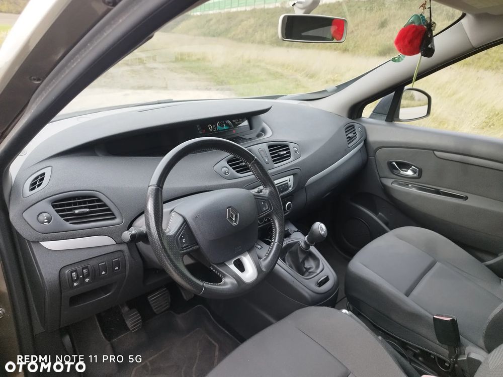 Renault Scenic ENERGY dCi 110 INTENS - 32