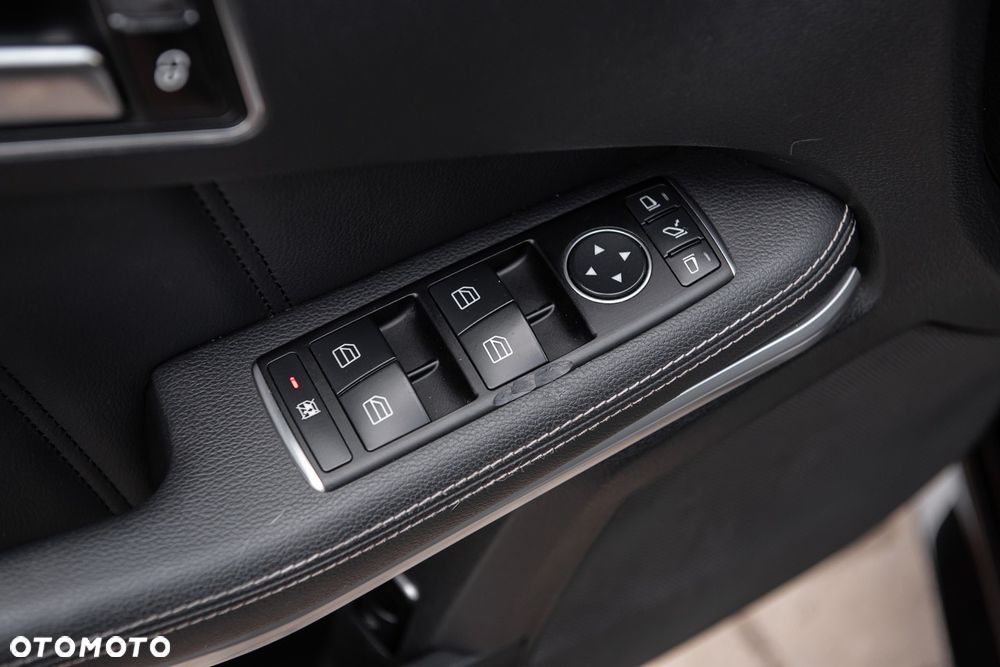 Mercedes-Benz Klasa E 250 CDI Avantgarde - 19