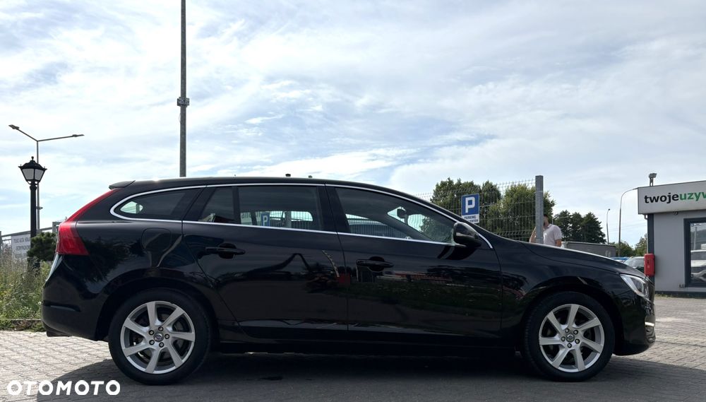 Volvo V60 T4 Momentum - 5
